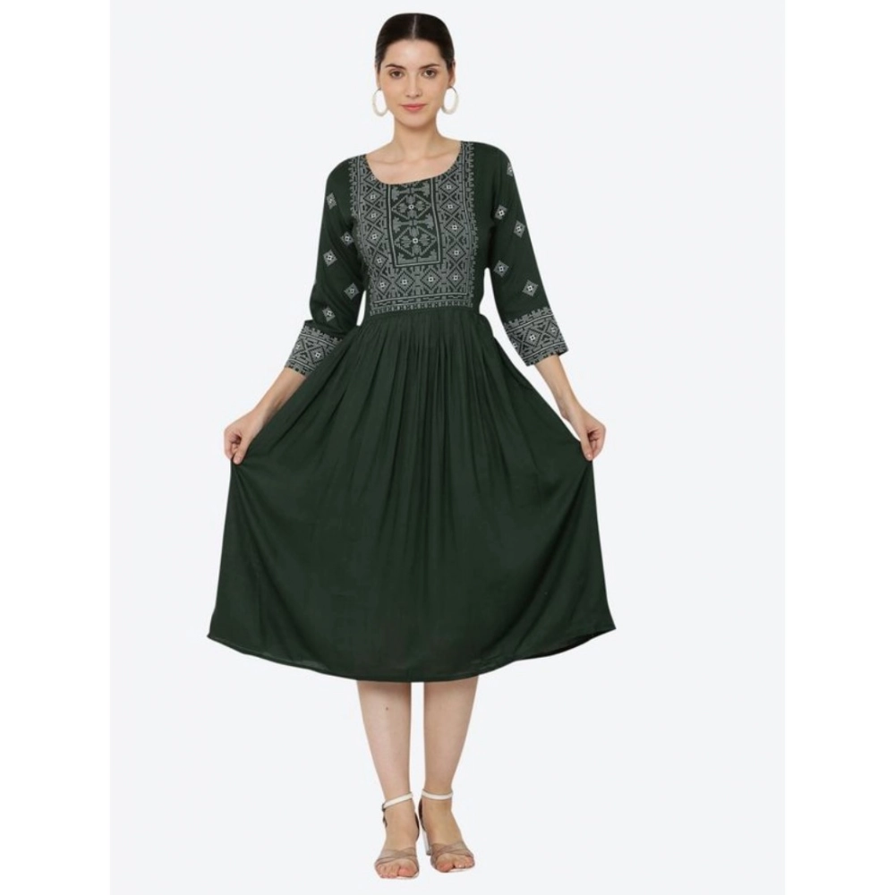 Women's Casual Rayon 3-4th Sleeves Kurti (Green)